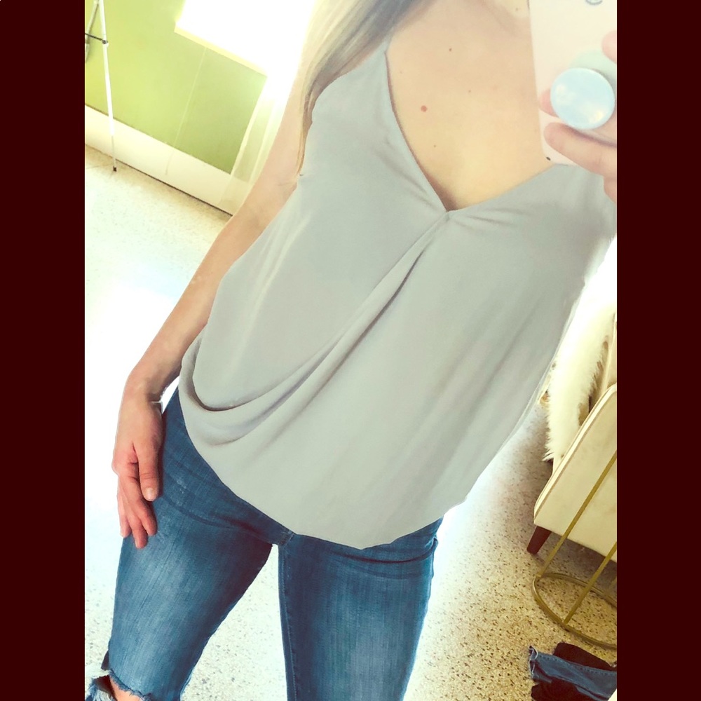 Plain flowy grey tank!